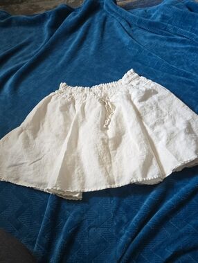 3/$20 Joe Fresh White Flowy Skirt